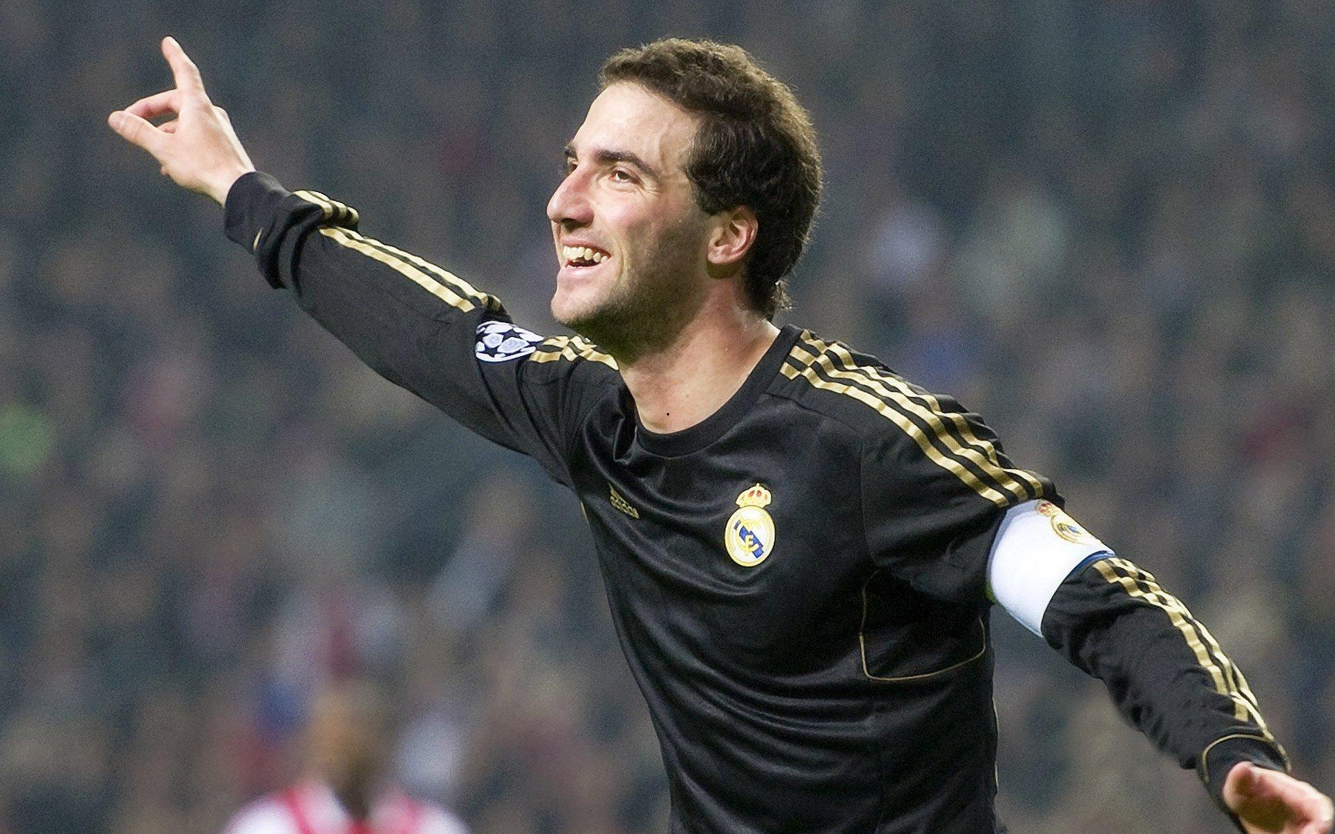 雪橇世界杯激战正酣，德国名将再创赛道纪录