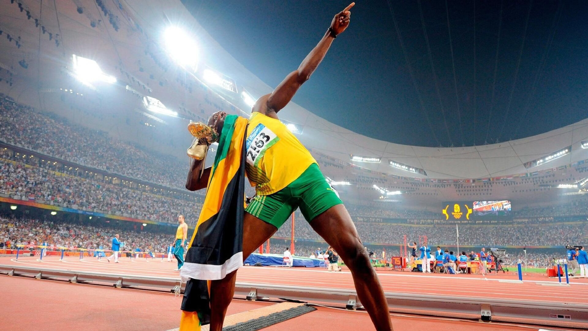 中国短道速滑队世界杯首站斩获两金 新人崛起老将稳健